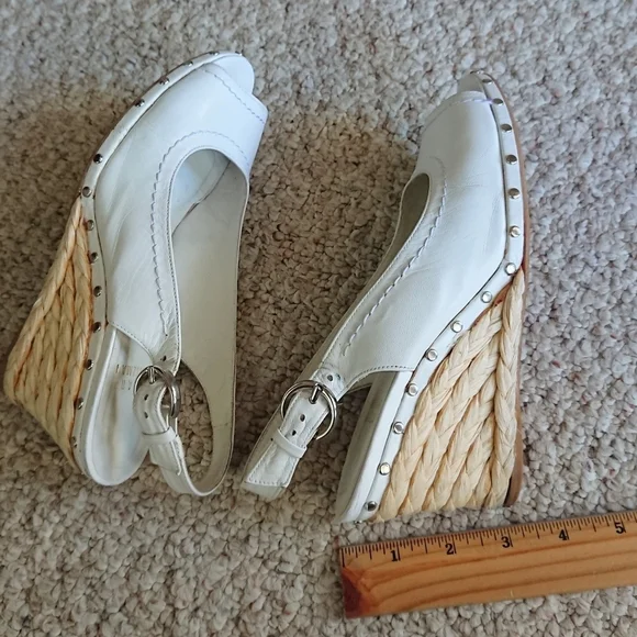 Stuart Weitzman white leather peep toe wedges size 6.5N - Picture 14 of 14